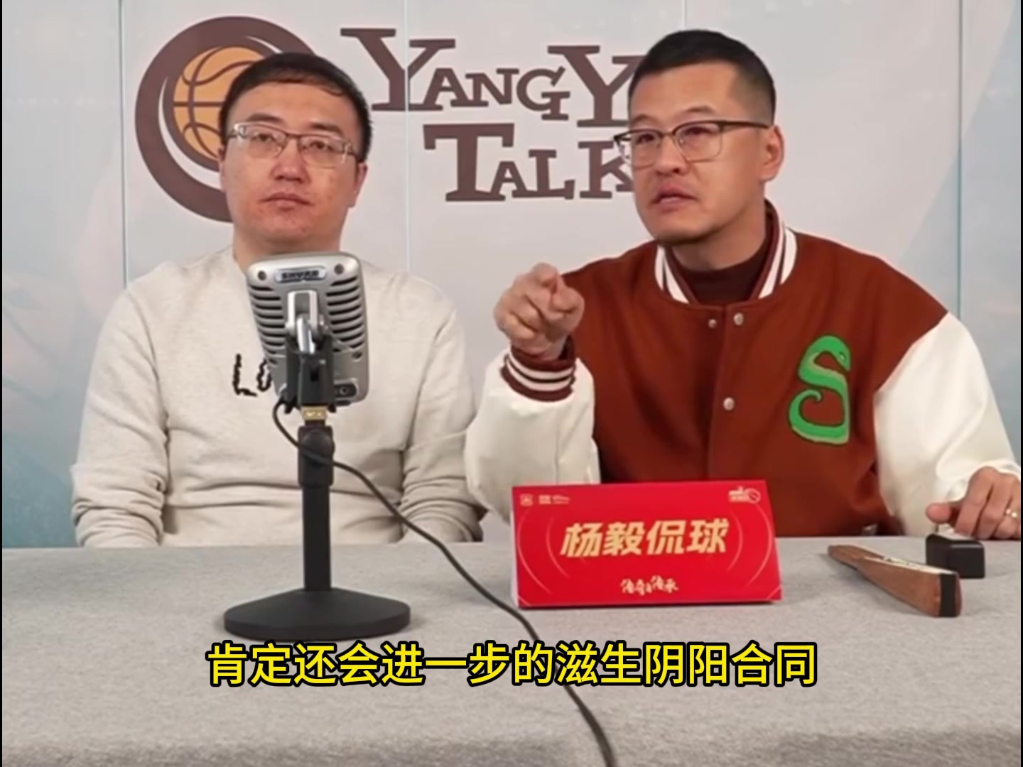 歐文偷球迷獎(jiǎng)金&跟庫(kù)里哈登炫耀！杜蘭特?fù)屪哌€了回去